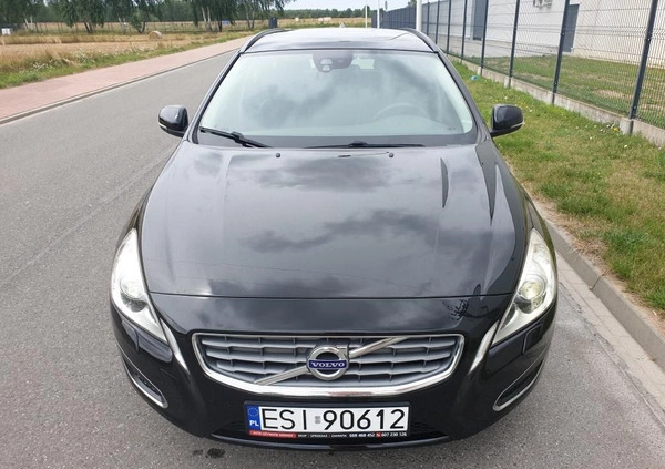 Volvo V60 cena 31909 przebieg: 250000, rok produkcji 2011 z Sieradz małe 301